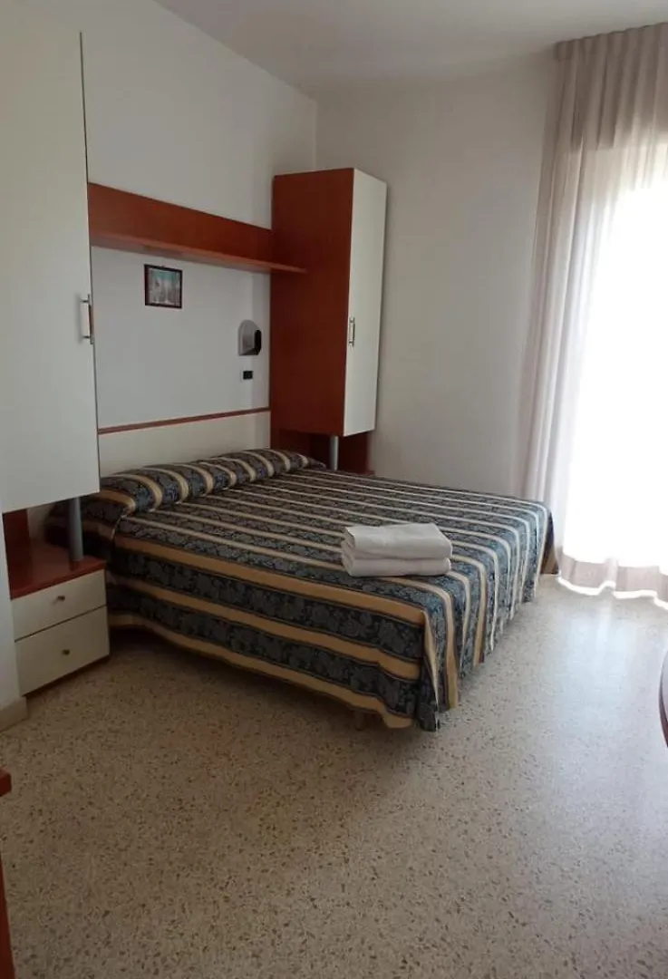 Hotel Rossella Riccione 2*,